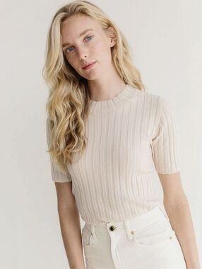 Kilte The Andrea Ribbed Sweater Tee